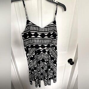 Old Navy sundress, fit and flare. Size L.